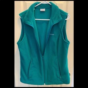 Columbia XL fleece vest.